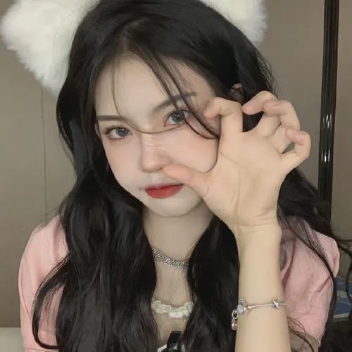 宴律，你的白月光回国了